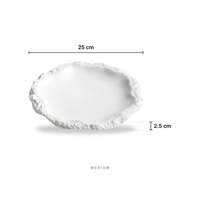 Baroque White - Plate Medium – dimensions: length 25 cm, height 2.5 cm