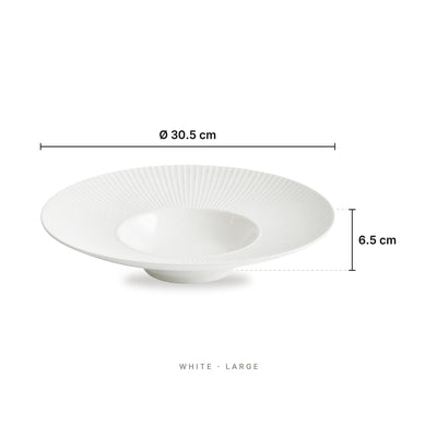 Straw Hat - Plate White Large – dimensions: diameter 30.5 cm, height 6.5 cm