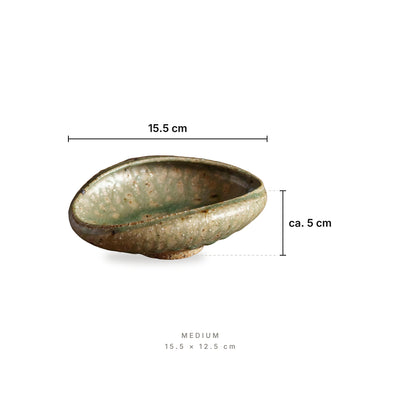 Verdant Earth - Bowls Medium – dimensions: length 15.5 cm, width 12.5 cm, height ca. 5 cm