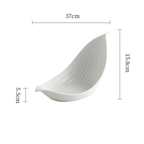 Leaf Shaped Irregular Plate - TableGlow