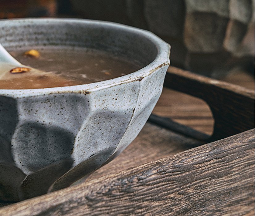 Simple Old Earthenware Bowl - TableGlow