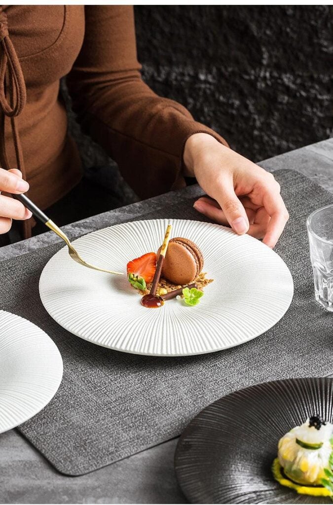 Solar Elegance - Plate